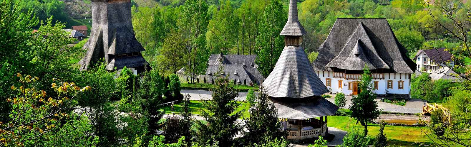 At 11km away from Popasul Ioana Oncesti pension is the Barsana Monastery complex